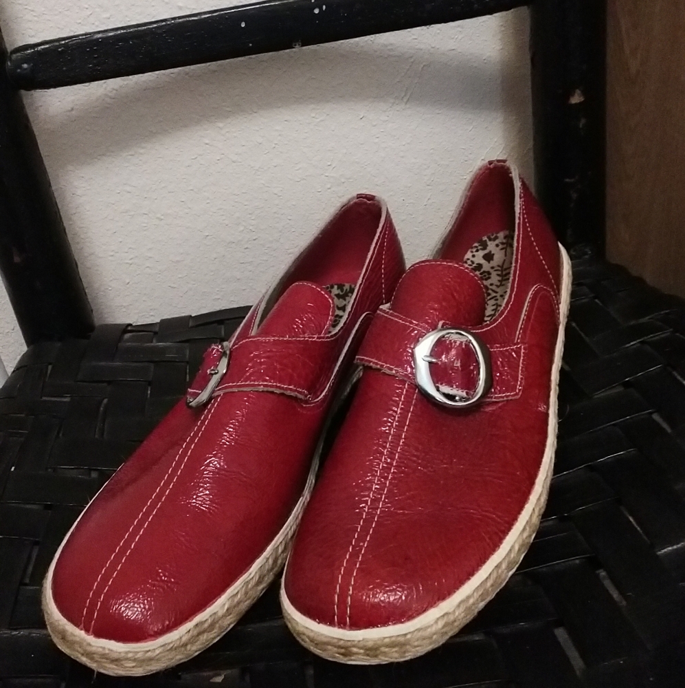 Shoes - Picture 3 of 3